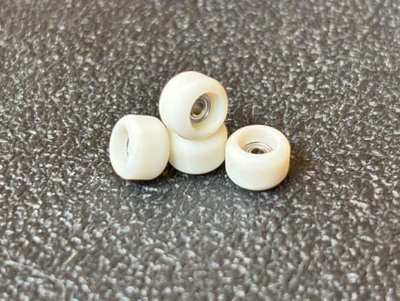 classic wide Dust white